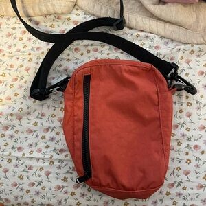 Crossbody Baggu bag
